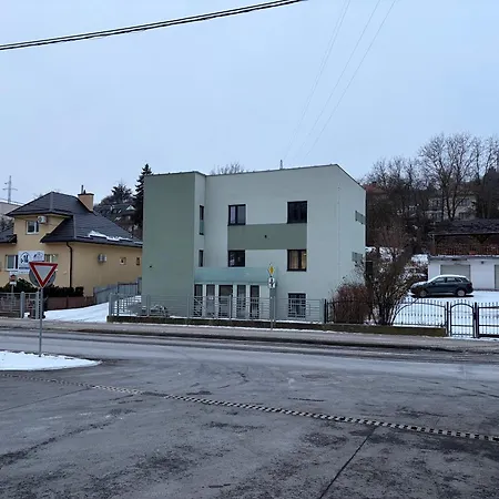 Olivin - Private With Bathroom Pensjonat Bańska Bystrzyca