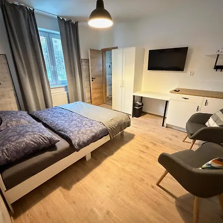 Olivin - Private With Bathroom Pensjonat 3*