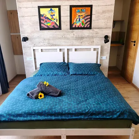 Guest house Olivin - Private With Bathroom Banska Bystrica