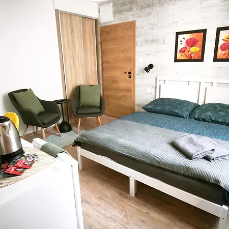 Olivin - Private With Bathroom 3*