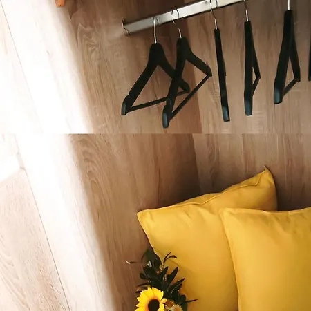 Olivin - Private With Bathroom 3*