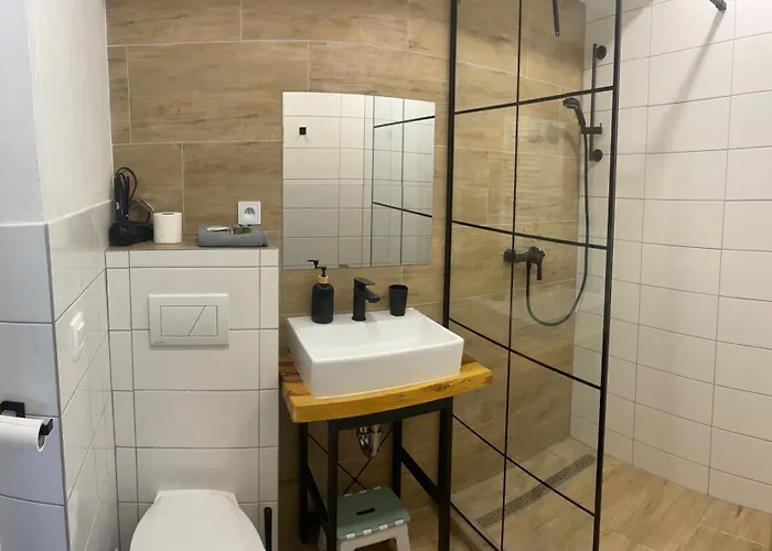 Olivin - Private With Bathroom Pensjonat