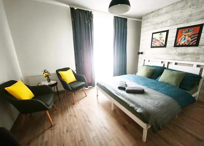 Olivin - Private With Bathroom 3*