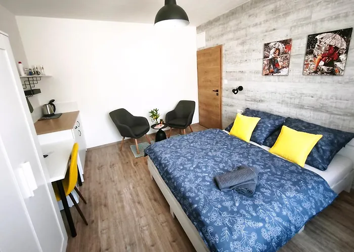 Olivin - Private With Bathroom 3*